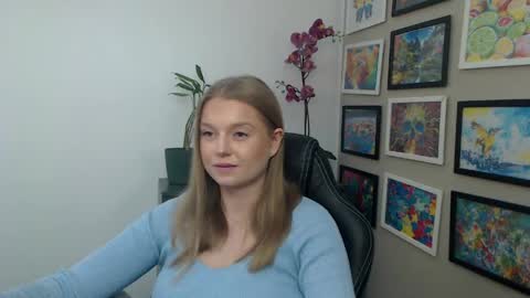 Snapshot of mysteryericax chatting on March 28, 2026, 12:05 pm Erica online show from March 28, 2026, 12:05 pm