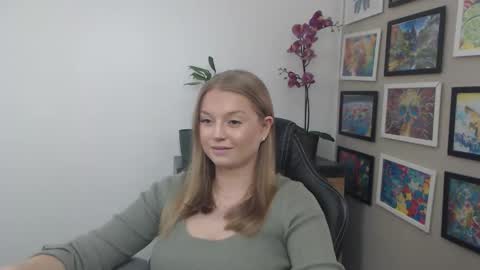 Snapshot of mysteryericax chatting on April 10, 2026, 8:30 am Erica online show from April 10, 2026, 8:30 am