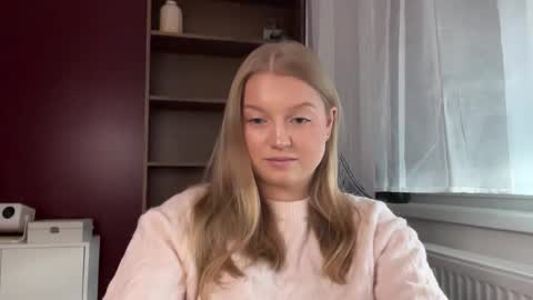 Snapshot of mysteryericax chatting on May 14, 2026, 10:33 am Erica online show from May 14, 2026, 10:33 am