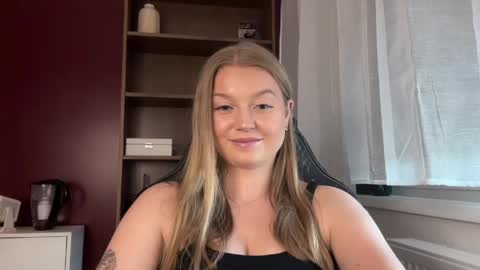 Snapshot of mysteryericax chatting on May 26, 2026, 10:44 am Erica online show from May 26, 2026, 10:44 am