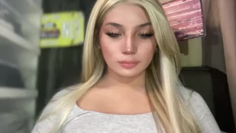 Snapshot of mysteryman_xxx chatting on May 4, 2026, 12:45 pm UR GIRL NEXTDOOR online show from May 4, 2026, 12:45 pm