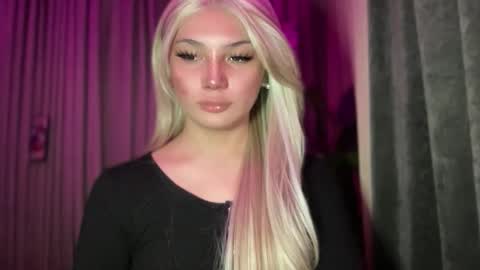 Snapshot of mysteryman_xxx chatting on May 7, 2026, 3:56 am UR GIRL NEXTDOOR online show from May 7, 2026, 3:56 am