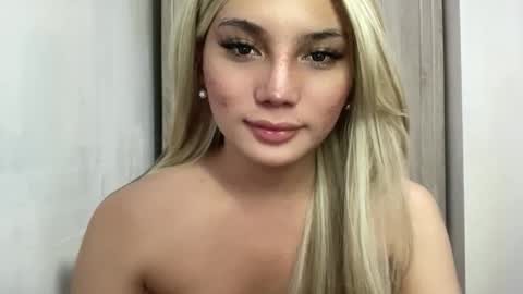 Snapshot of mysteryman_xxx chatting on May 13, 2026, 7:00 pm UR GIRL NEXTDOOR online show from May 13, 2026, 7:00 pm
