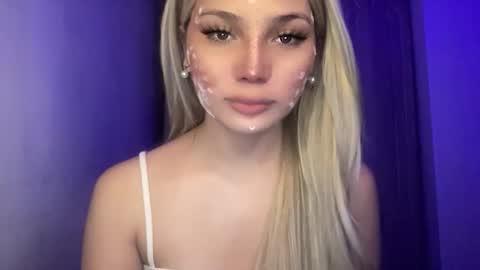 Snapshot of mysteryman_xxx chatting on May 24, 2026, 4:34 pm UR GIRL NEXTDOOR online show from May 24, 2026, 4:34 pm