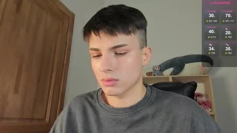 Snapshot of mystic_evan chatting on November 13, 2025, 6:45 am Evan Brown online show from November 13, 2025, 6:45 am