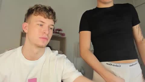 Snapshot of mystic_evan chatting on December 1, 2025, 10:15 pm Evan Brown online show from December 1, 2025, 10:15 pm