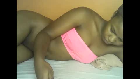 mystic_linna online show from April 13, 2026, 4:29 am