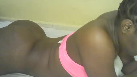 Snapshot of mystic_linna chatting on June 14, 2026, 4:03 am mystic_linna online show from June 14, 2026, 4:03 am