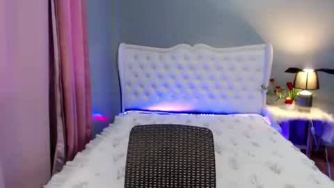 Krestine online show from November 5, 2025, 5:40 am