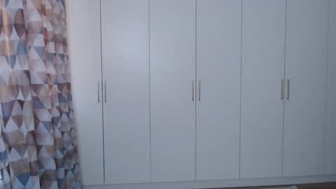 mysticsirenn online show from March 1, 2025, 8:23 am