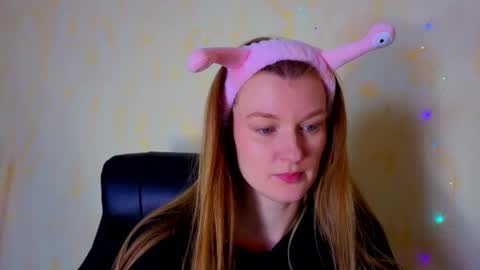 Snapshot of mysticvenus_ chatting on April 7, 2026, 2:50 pm mysticvenus_ online show from April 7, 2026, 2:50 pm