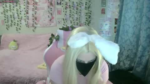 mysticyumiko online show from January 16, 2026, 12:31 pm