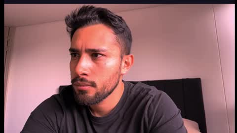 Snapshot of myy_darling chatting on January 13, 2026, 8:25 pm Hi Im Axel online show from January 13, 2026, 8:25 pm