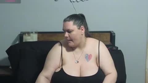 Snapshot of mzjuicybootay2169 chatting on May 9, 2026, 10:31 am Mzjuicybootay online show from May 9, 2026, 10:31 am