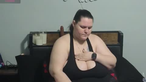 Snapshot of mzjuicybootay2169 chatting on May 15, 2026, 11:06 am Mzjuicybootay online show from May 15, 2026, 11:06 am