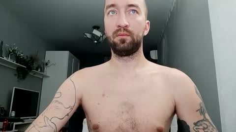 Snapshot of n22day22 chatting on September 9, 2025, 10:42 pm Mr Bigmagnum online show from September 9, 2025, 10:42 pm