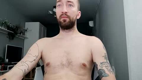 Snapshot of n22day22 chatting on September 16, 2025, 10:44 pm Mr Bigmagnum online show from September 16, 2025, 10:44 pm