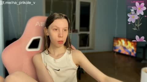 Vanessa and Julia  online show from November 21, 2025, 5:55 pm