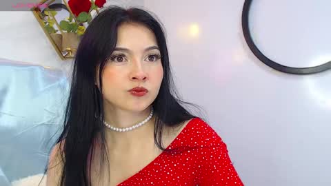 naamah_b online show from February 5, 2025, 1:22 pm