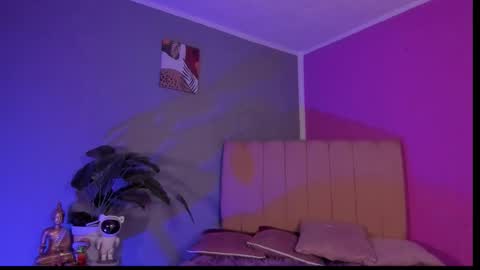 Snapshot of naath_ chatting on December 18, 2025, 10:38 pm anny online show from December 18, 2025, 10:38 pm