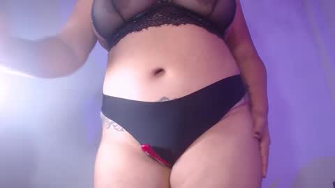 Snapshot of nadiawhite_ chatting on January 10, 2026, 9:11 am Nadia online show from January 10, 2026, 9:11 am