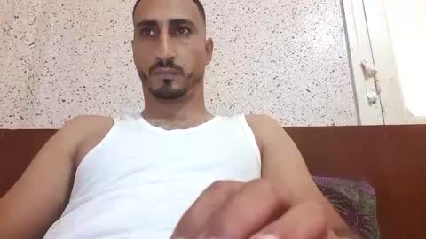 V online show from November 4, 2025, 11:42 am