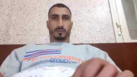 V online show from November 21, 2025, 1:21 pm