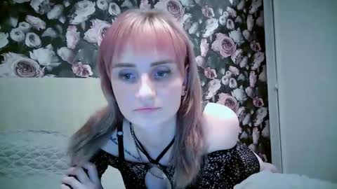 Nadjia online show from November 28, 2025, 5:48 pm