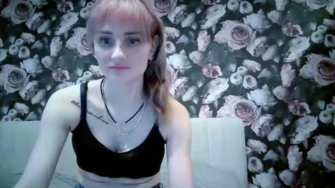 Nadjia online show from November 30, 2025, 2:43 pm