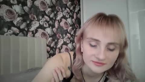 Nadjia online show from December 16, 2025, 11:04 am