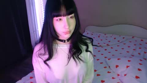 Naemi online show from October 6, 2025, 3:31 pm