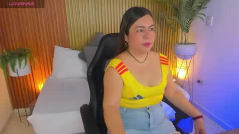 Snapshot of nahia_13 chatting on July 3, 2026, 12:11 pm N A H I A online show from July 3, 2026, 12:11 pm