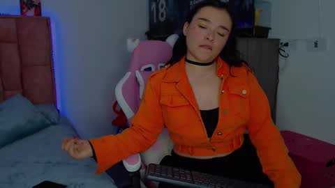 nahia cute     only   online show from November 6, 2025, 9:05 pm