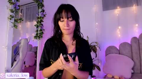 nahialov online show from March 19, 2026, 2:04 am