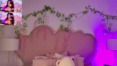 NahiaraReina  online show from March 26, 2026, 1:38 pm