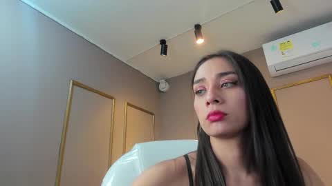 Snapshot of nahimithompson chatting on October 28, 2025, 7:27 pm Nahimi online show from October 28, 2025, 7:27 pm