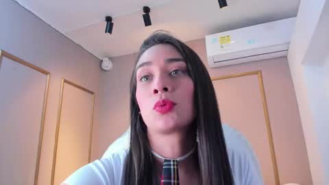 Snapshot of nahimithompson chatting on November 21, 2025, 8:07 pm Nahimi online show from November 21, 2025, 8:07 pm
