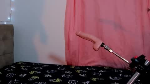  Naomi  online show from December 13, 2025, 8:04 pm