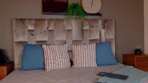 Snapshot of nahomicampbell_ chatting on December 1, 2025, 7:30 pm VICTORIA online show from December 1, 2025, 7:30 pm