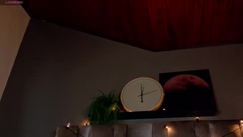 Snapshot of nahomicampbell_ chatting on December 15, 2025, 7:40 pm VICTORIA online show from December 15, 2025, 7:40 pm