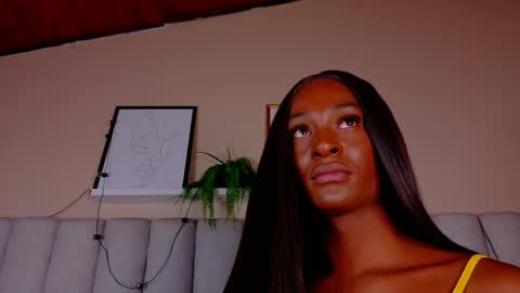 Snapshot of nahomicampbell_ chatting on April 17, 2026, 7:50 pm VICTORIA online show from April 17, 2026, 7:50 pm