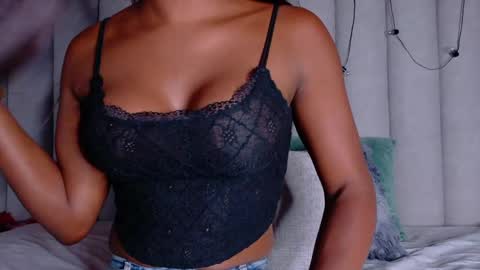 Snapshot of nahomicampbell_ chatting on April 24, 2026, 7:49 pm VICTORIA online show from April 24, 2026, 7:49 pm