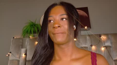 Snapshot of nahomicampbell_ chatting on May 25, 2026, 7:31 pm VICTORIA online show from May 25, 2026, 7:31 pm