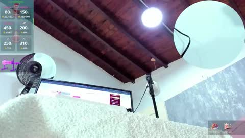   online show from December 21, 2025, 3:52 pm