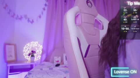 nahomy 2308 online show from April 7, 2026, 11:43 am