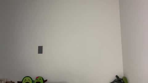 nahomy online show from April 13, 2026, 12:10 pm