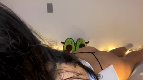 nahomy online show from April 30, 2026, 2:12 pm