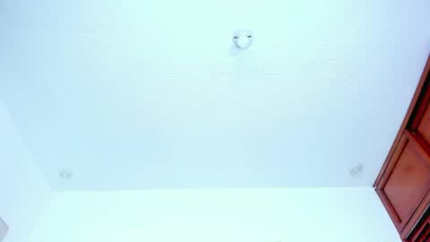 Nahomy online show from April 2, 2026, 8:06 pm