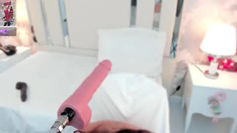 Nahomy Roberts online show from January 16, 2026, 8:40 am