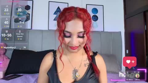 Naia online show from November 6, 2025, 7:37 pm